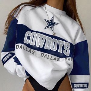 Medium Women’s Dallas Cowboys Crewneck Sweatshirt